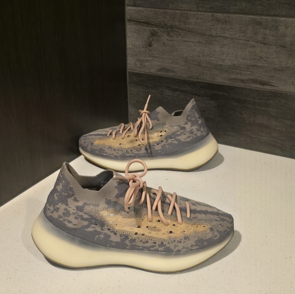 Yezzy 380 MIST